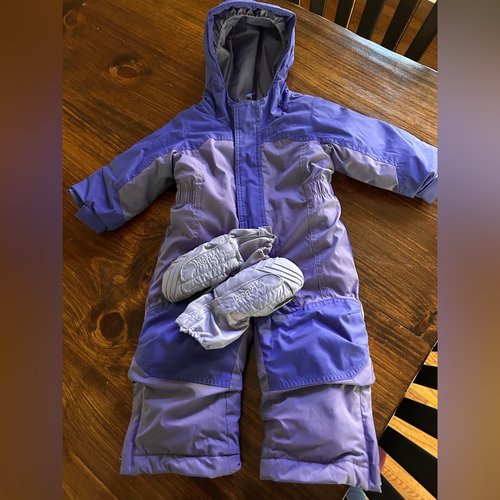 LL Bean ❄️ snowsuit and mitts 6-24 months